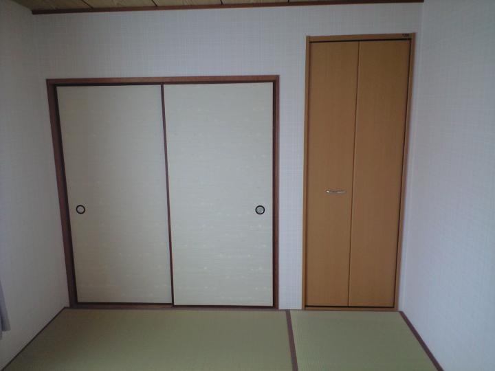 明石でキッチン入れ替えユニットバス入れ替え洗面台入れ替えトイレ入れ替え左官工事もお任せください。塗装工事もよろしく！