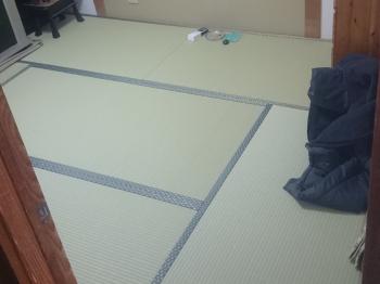 明石市でリフォームするなら小西建築クロス貼り替え洗面台入れ替えトイレ入れ替え