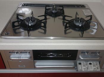 明石市でリフォームするなら小西建築クロス張替ペット用フローリング張り替え