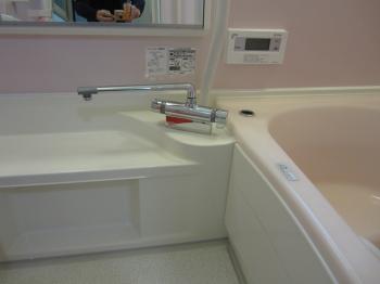 水周りキッチン入れ替えユニットバス入れ替えトイレ屋根葺き替え外壁塗装増改築相談なら小西建築洗面台入れ替え