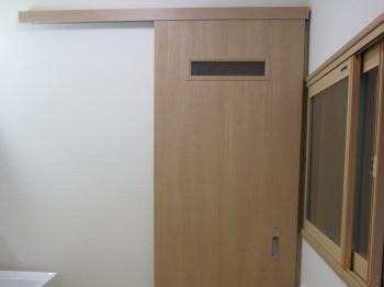 明石市でリフォームするなら小西建築クロス貼り替えジュラク塗り替え綿壁塗り替えフローリング貼り替え