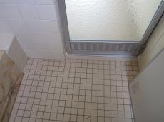 明石市でリフォームするなら小西建築クロス貼り替えジュラク塗り替え綿壁塗り替えフローリング貼り替え