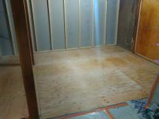 明石市でリフォームするなら小西建築クロス張替フローリング貼り換え相談増改築相談クローゼット工事