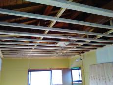 明石市でリフォームするなら小西建築クロス張替フローリング貼り換え相談増改築相談クローゼット工事