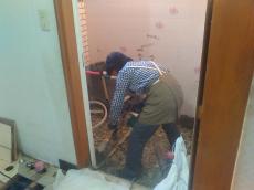 節水トイレ・自動お掃除トイレ・泡でフタするトイレなどトイレは進化しています