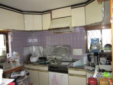 明石市でリフォームするなら小西建築クロス張替フローリング貼り換え相談増改築相談クローゼット工事