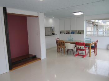 明石市内域密着の便利な内装屋 こにしのニコニコリフォーム　ニコニコ笑顔が溢れる愛着のある「自分色の家」を一緒に造りましょう。 明石市 内装施工実績多数