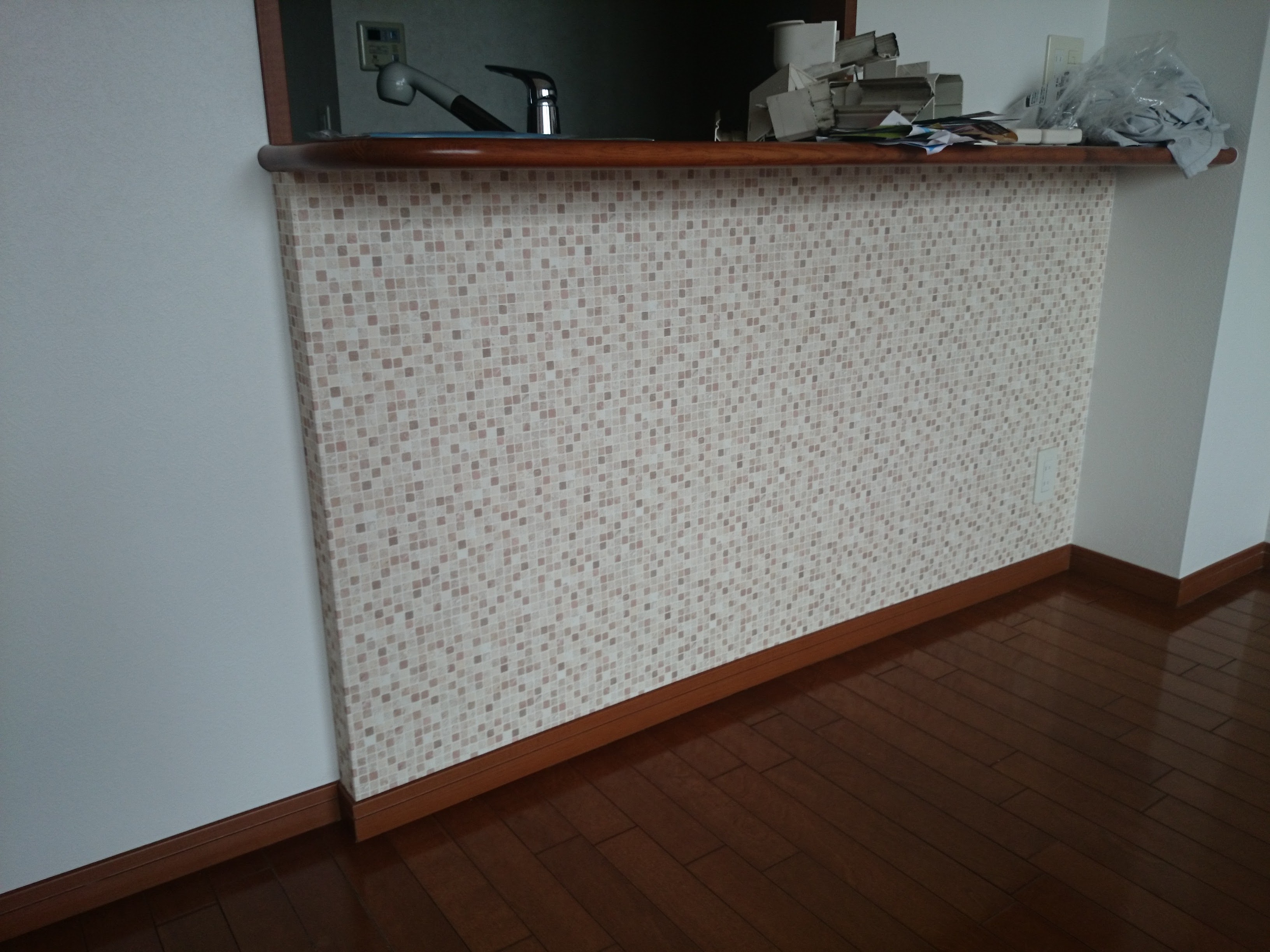 足元からポカポカになりませんか。電気の床暖房なら取り付け簡単!体温あげて免疫力もパワーアップします。小西のにこにこリフォーム