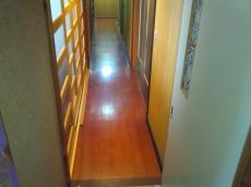 電気床暖房は工事も簡単で少ない日数で快適になれますよ！足元ぽかぽかで免疫力アップ！g