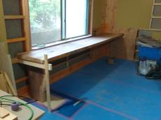 電気床暖房は工事も簡単で少ない日数で快適になれますよ！足元ぽかぽかで免疫力アップ！