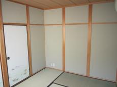 アンティークのお洒落なお家で暮らしたい。無垢材や古材を使って素敵な家具お作りします。小西建築 