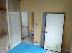 床暖房は足元ポカポカ、空気も汚れず音も出ないので快適です。あかちゃんからお年寄りにも優しい煖房です。