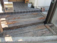 イグサに変わる和紙の畳は表面を樹脂でコーティングしてあるので、洗剤を使って丸洗いすることができます。