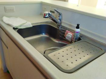 エコカラットで調湿効果実感しませんか。除湿だけでなく匂いも吸い取ります。