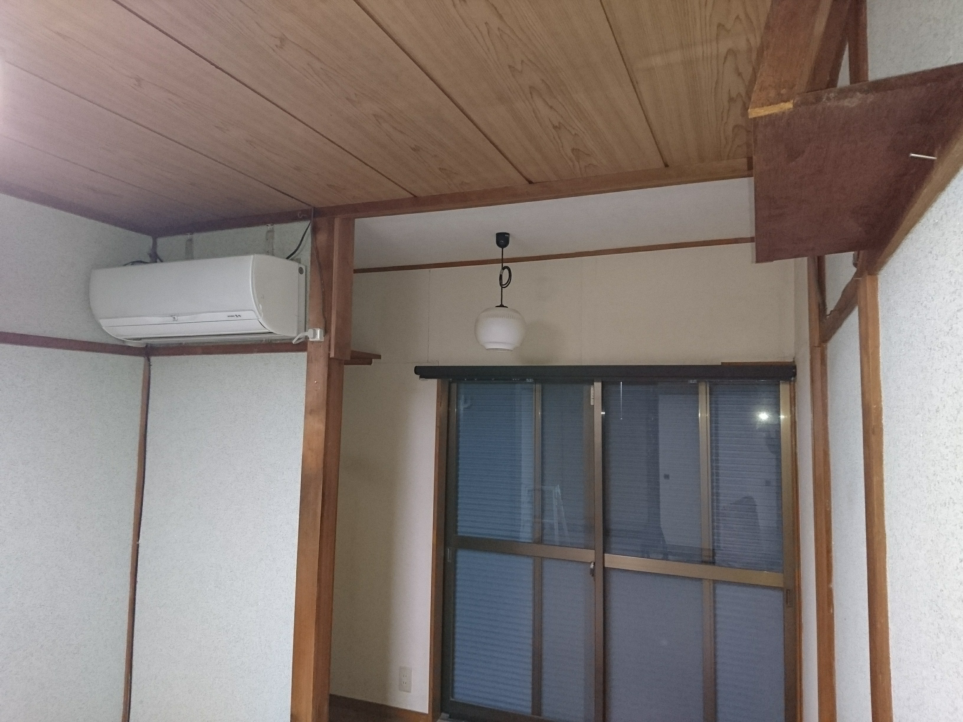 高断熱浴槽で追い炊き回数が減らせます。4時間たってもお湯の温度の低下は2，5度以内に抑えられます