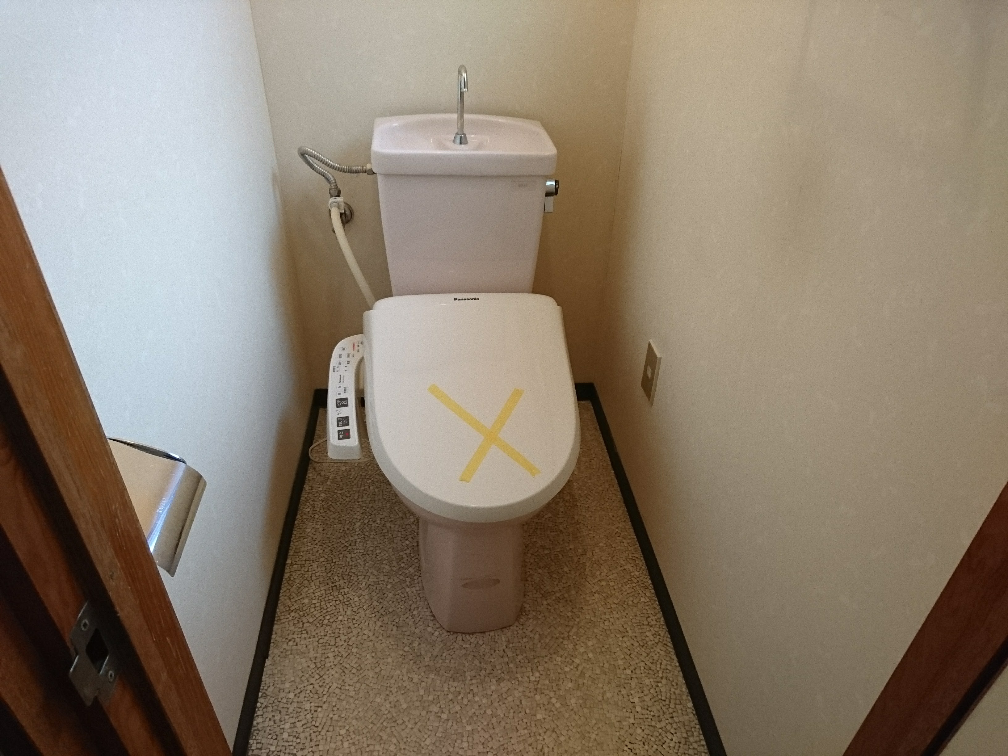 節水トイレで環境にも家計にも優しく。強力洗浄と滑らかな表面で汚れも付きにくくお手入れ楽々♪