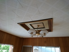 合板フローリングは手入れが簡単で、施工もし易く人気です。畳もイグサや和紙製、樹脂製などいろいろあります。