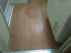 軽くて強いストーンチップ屋根。メンテナンス性が良く長寿命。しかも天然素材なので自然な風合いが魅力です。