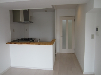 段差やすき間のないキッチン、ごみが勝手に流れるシンク、フラットなコンロそんなキッチンでお料理しませんかG