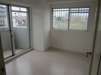 段差やすき間のないキッチン、ごみが勝手に流れるシンク、フラットなコンロそんなキッチンでお料理しませんか