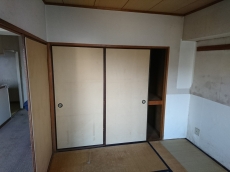 段差やすき間のないキッチン、ごみが勝手に流れるシンク、フラットなコンロそんなキッチンでお料理しませんか