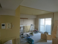 段差やすき間のないキッチン、ごみが勝手に流れるシンク、フラットなコンロそんなキッチンでお料理しませんか