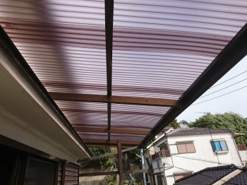 節水トイレで水もお金も節約しましょう。強力洗浄となめらかな表面で汚れもつきにくくなっています。