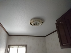 洗面台はPanasonicシーライン　壁付けの蛇口が今や主流です