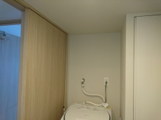 にこだんリフォームは部分断熱をお勧めしています。家族が自然に集うリビング、あったかくて快適です。　