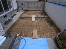 床暖は輻射熱で体の芯からあったまりますよ。足が冷えないので気持ち良く眠れます。　