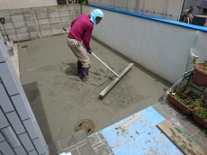 お風呂のリフォームはノーリツ。外側に大きく広げることができます。