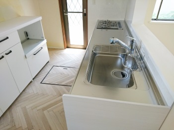 調湿できる壁、パネルタイプ・タイルタイプなど簡単に取り付けられます。