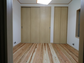 床暖房は電気式?温水式?リフォームには施工が簡単な電気式をお勧めしています。