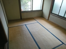 スイッチプレートひとつでお部屋の雰囲気が変わります。目立たないけれど、センスの見せ所になりますよ。