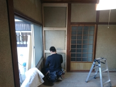 トイレもインテリアに。明るい壁紙や個性的な手洗いボールなど、自分の好みに合うものが絶対見つかるはず。