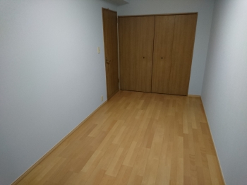 心機一転新しい玄関にしませんか、カバー構法なら一日で施工完了できます。　