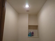 心機一転新しい玄関にしませんか、カバー構法なら一日で施工完了できます。　