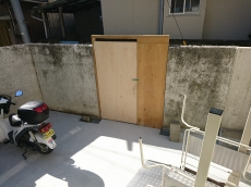 玄関ドアもカバー工法なら一日で施工ができますよ！！