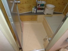 浴室ドアの換気口、汚れやすいのが悩みですよね。クリナップから取り外して洗える換気口、パッキンも見えなくなりました　