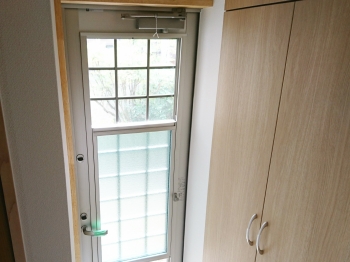 複合フローリングは傷がつきにくく、お手入れ簡単。機能もいろいろあります。