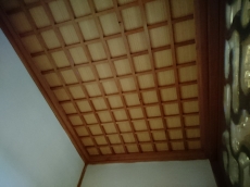 複合フローリングは傷がつきにくく、お手入れ簡単。機能もいろいろあります。