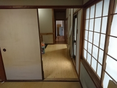 自然素材でできた塗り壁。吸湿性・放湿性があり、においも取ってくれます。珪藻土・漆喰・シラス壁　