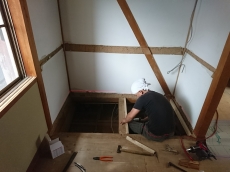 複合フローリングは傷がつきにくく、お手入れ簡単。機能もいろいろあります。g