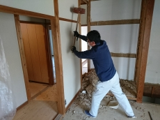 自然素材でできた塗り壁。吸湿性・放湿性があり、においも取ってくれます。珪藻土・漆喰・シラス壁　