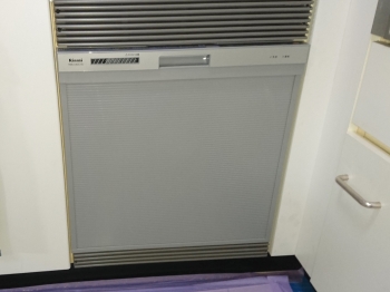 ステンレスキッチンは熱に強く耐久性に優れています。匂いやカビもつきにくい!!