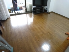 屋根の塗り替えは大変、回数を減らすなら高耐久塗料を