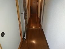 屋根の塗り替えは大変、回数を減らすなら高耐久塗料を