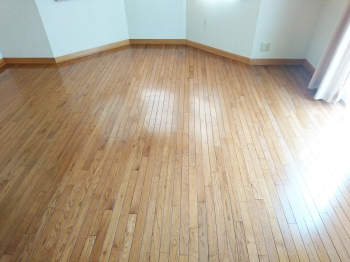 フローリング施工事例も多数あります 好みの質感・色を一緒に探しましょう