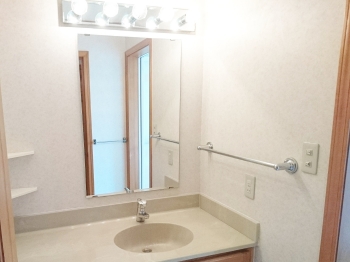 フローリング施工事例も多数あります 好みの質感・色を一緒に探しましょう