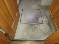 台風や長雨の来る前に傷んだ波板を取り換えておきましょう